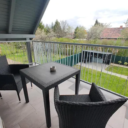 Apartamento Kikapcs Alsóörs